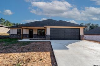 612 Giles St, Troup, TX 75789