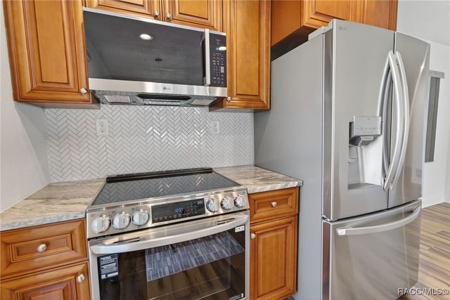 11243 W Bayshore Drive, Crystal River, FL 34429