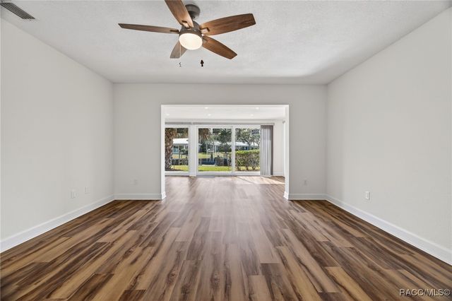 11243 W Bayshore Drive, Crystal River, FL 34429