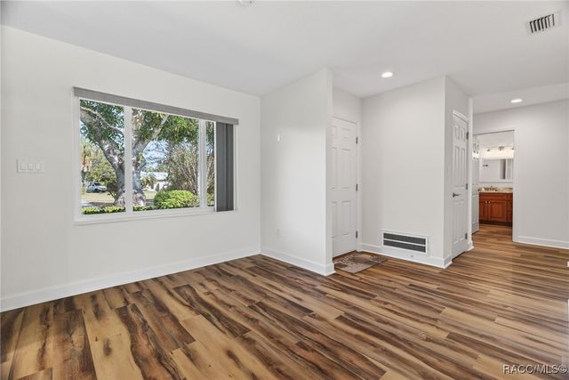 11243 W Bayshore Drive, Crystal River, FL 34429