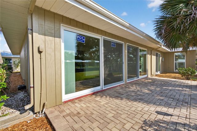 11243 W Bayshore Drive, Crystal River, FL 34429