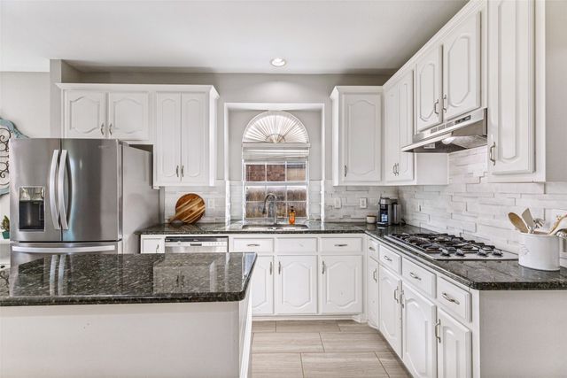 3713 Applesprings Drive, Fort Worth, TX 76244