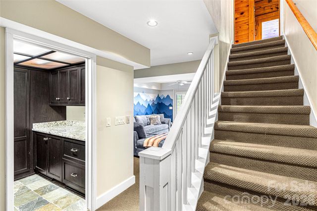 419 Summit Trail, Banner Elk, NC 28604