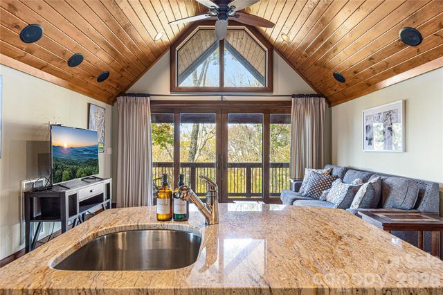 419 Summit Trail, Banner Elk, NC 28604