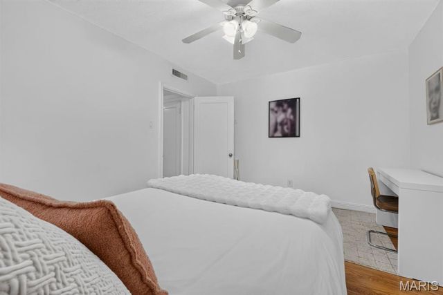 7559 Byron Place 1E, Clayton, MO 63105