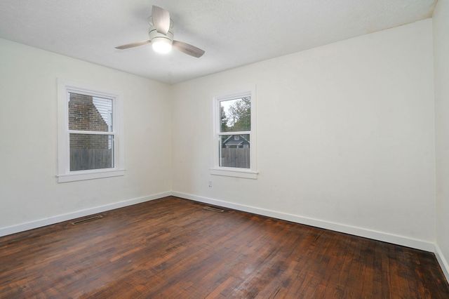 1424 S Rogers Avenue, Springfield, MO 65804