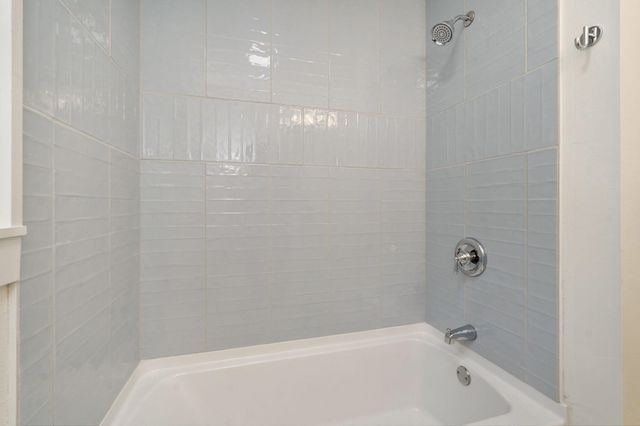 1424 S Rogers Avenue, Springfield, MO 65804