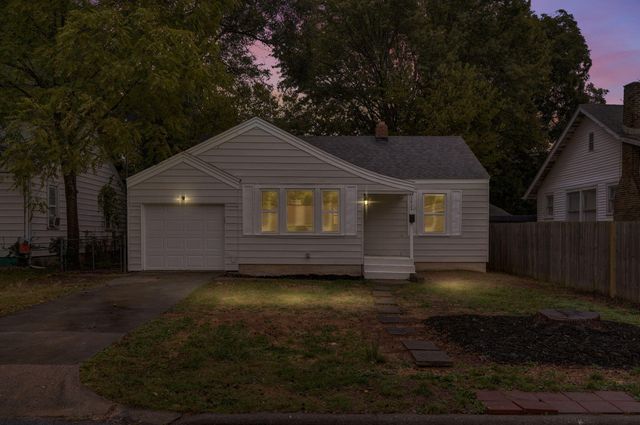 1424 S Rogers Avenue, Springfield, MO 65804