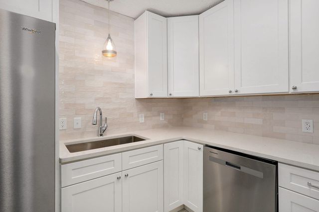 1424 S Rogers Avenue, Springfield, MO 65804