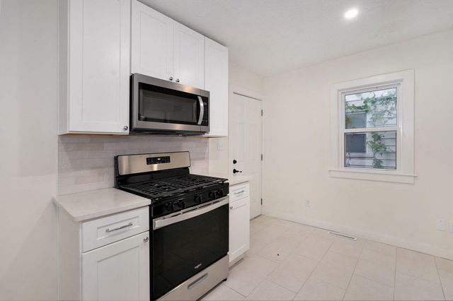 1424 S Rogers Avenue, Springfield, MO 65804