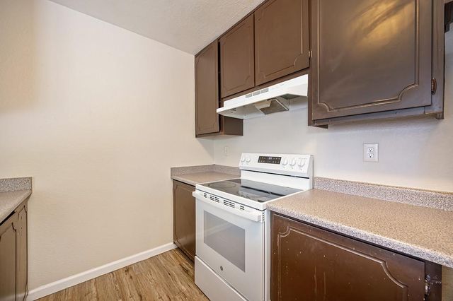 8287 Newfield Cir, Sacramento, CA 95828