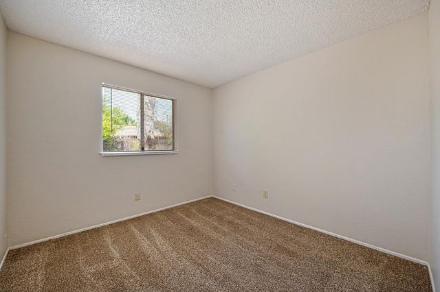 8287 Newfield Cir, Sacramento, CA 95828