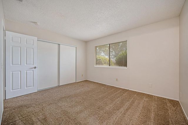 8287 Newfield Cir, Sacramento, CA 95828