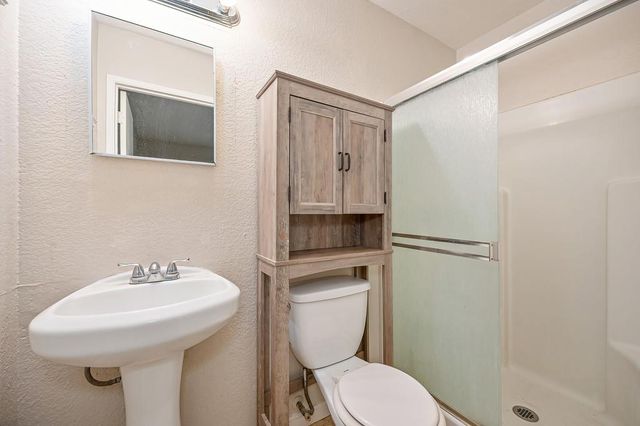 8287 Newfield Cir, Sacramento, CA 95828