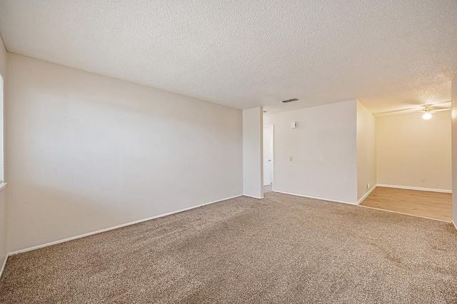 8287 Newfield Cir, Sacramento, CA 95828