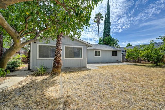 8287 Newfield Cir, Sacramento, CA 95828