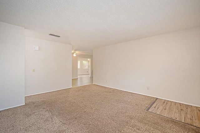8287 Newfield Cir, Sacramento, CA 95828