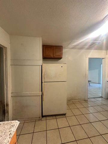 201 W Worth, Stockton, CA 95206
