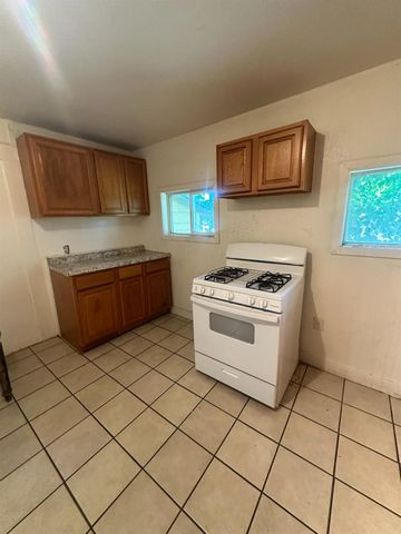 201 W Worth, Stockton, CA 95206