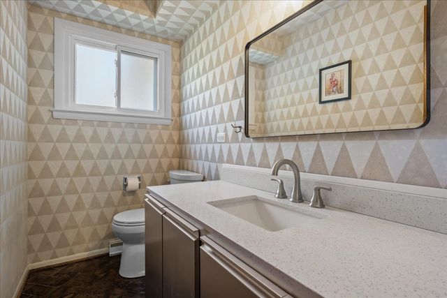 943 Marvell Lane, Highland Park, IL 60035