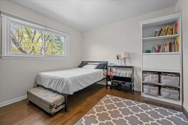 943 Marvell Lane, Highland Park, IL 60035