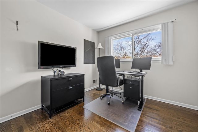 943 Marvell Lane, Highland Park, IL 60035