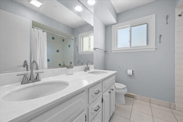 943 Marvell Lane, Highland Park, IL 60035