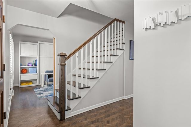 943 Marvell Lane, Highland Park, IL 60035
