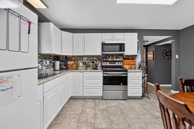 6313 Beech St, Bauxite, AR 72011