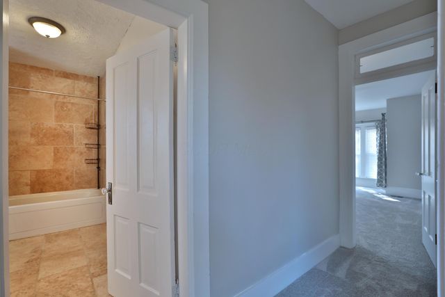 216 N Main Street, Johnstown, OH 43031