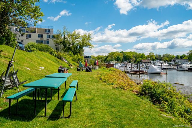 25 Shady Glen Court 2C, New Rochelle, NY 10805