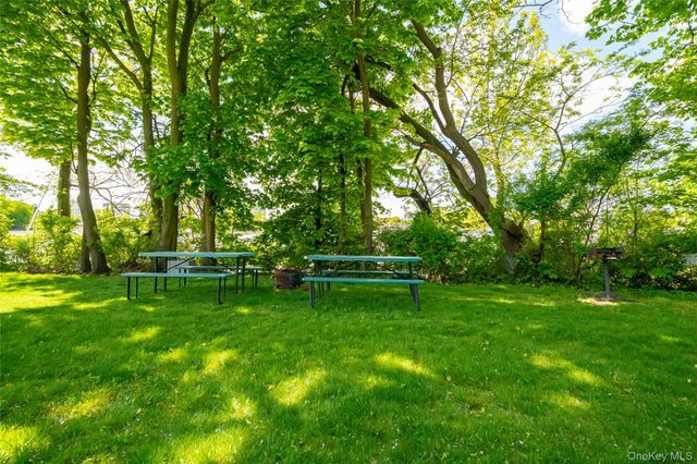25 Shady Glen Court 2C, New Rochelle, NY 10805
