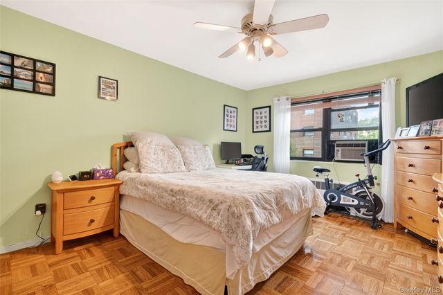 25 Shady Glen Court 2C, New Rochelle, NY 10805