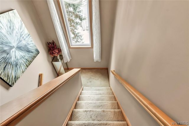 30 Willow Ridge Lane, Lancaster, NY 14086