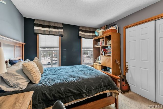 30 Willow Ridge Lane, Lancaster, NY 14086