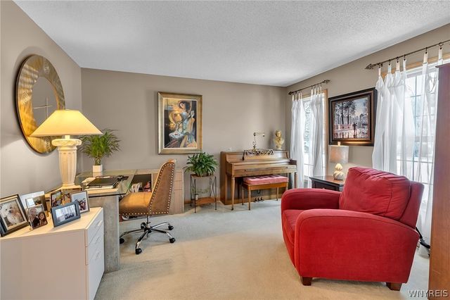 30 Willow Ridge Lane, Lancaster, NY 14086