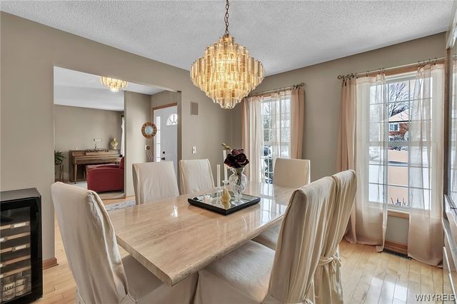 30 Willow Ridge Lane, Lancaster, NY 14086