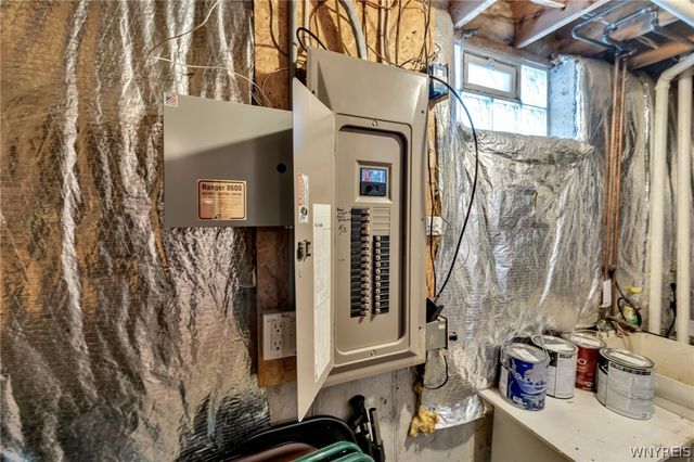 30 Willow Ridge Lane, Lancaster, NY 14086