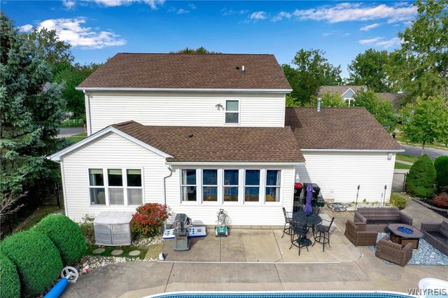 30 Willow Ridge Lane, Lancaster, NY 14086