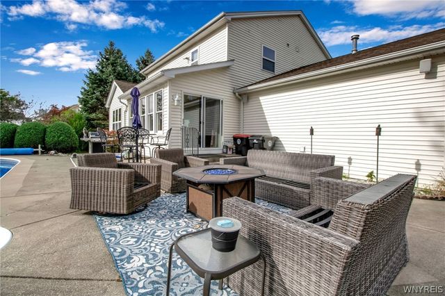 30 Willow Ridge Lane, Lancaster, NY 14086