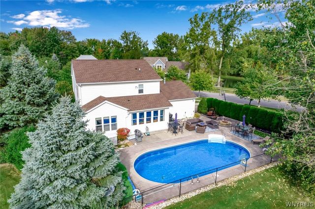 30 Willow Ridge Lane, Lancaster, NY 14086