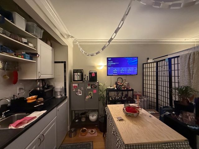 56 Commonwealth Ave 22, Boston, MA 02116