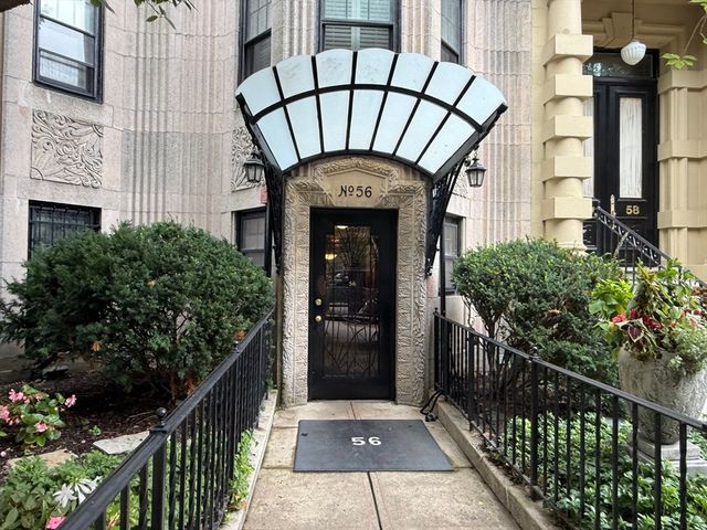 56 Commonwealth Ave 22, Boston, MA 02116