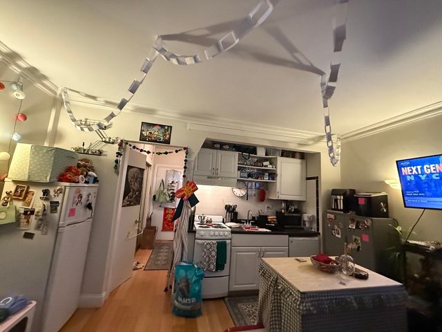 56 Commonwealth Ave 22, Boston, MA 02116