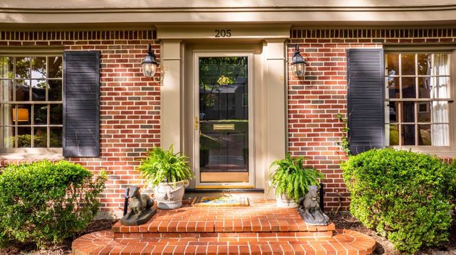 205 Normandy Road, Little Rock, AR 72207