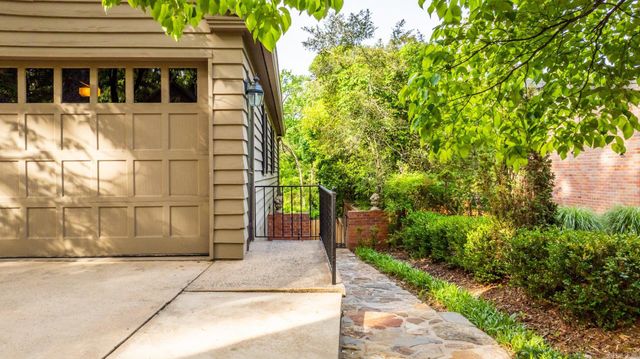 205 Normandy Road, Little Rock, AR 72207