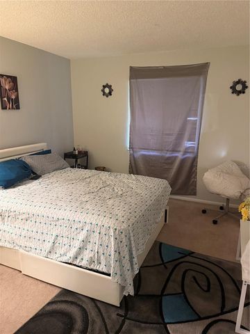 2716 HIDDEN LAKE BOULEVARD C, Sarasota, FL 34237