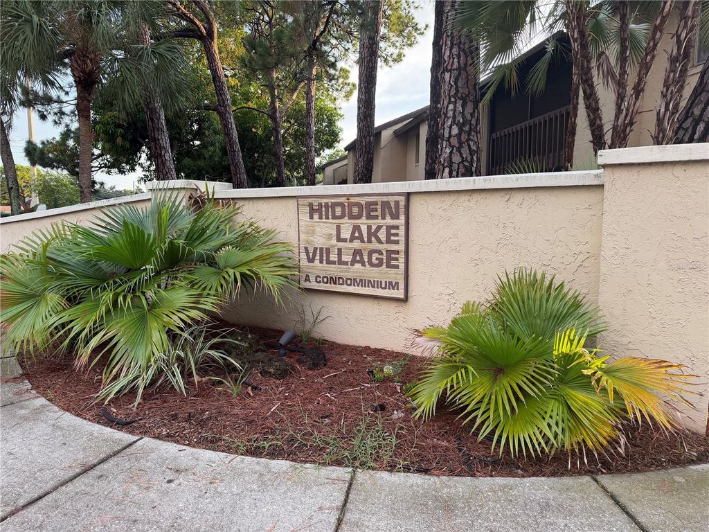 2716 HIDDEN LAKE BOULEVARD C, Sarasota, FL 34237