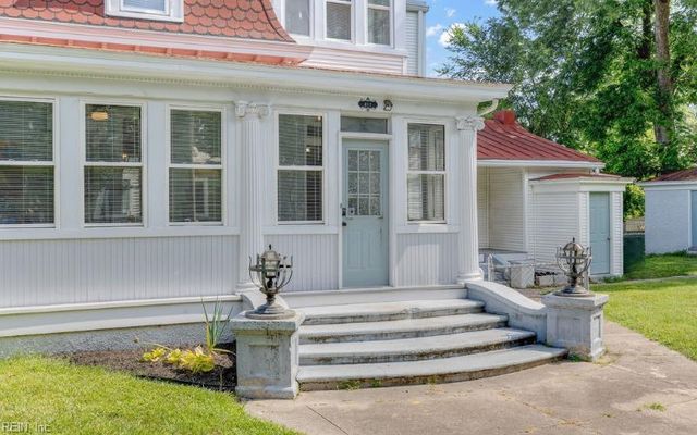 217 S Armistead AVE, Hampton, VA 23669