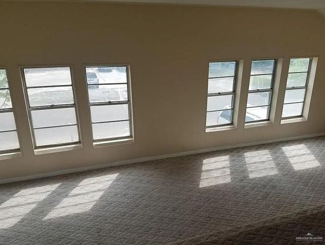 712 S Illinois Avenue, Weslaco, TX 78596